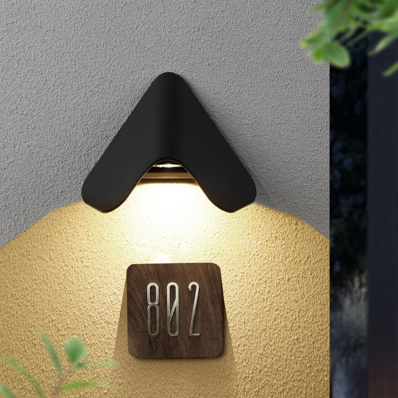 Contemporary Scandinavian Triangle PC Aluminum LED Outdoor Wall Sconce Lamp For Garden