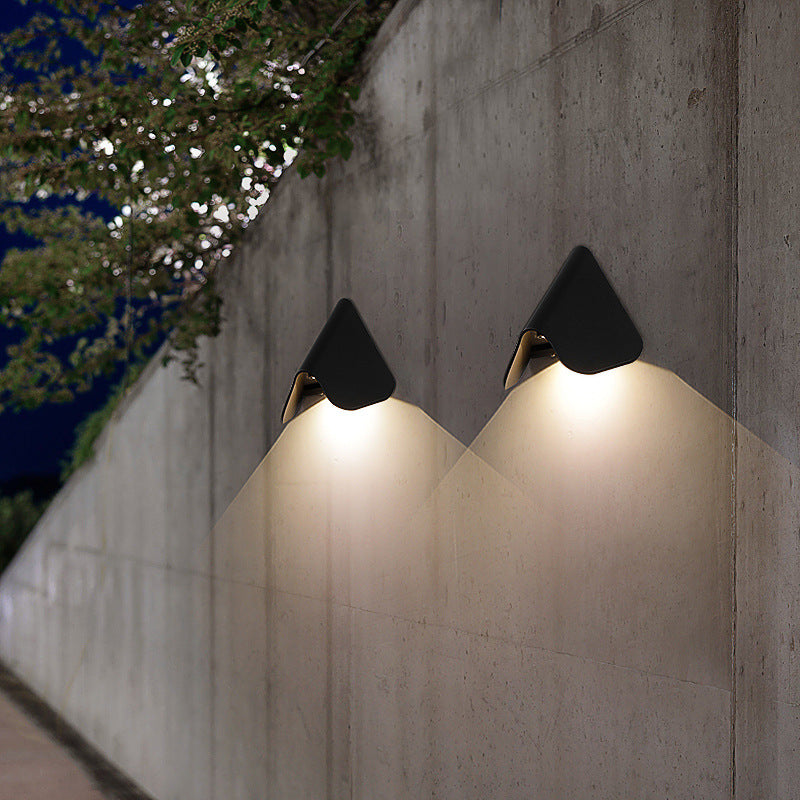 Contemporary Scandinavian Triangle PC Aluminum LED Outdoor Wall Sconce Lamp For Garden