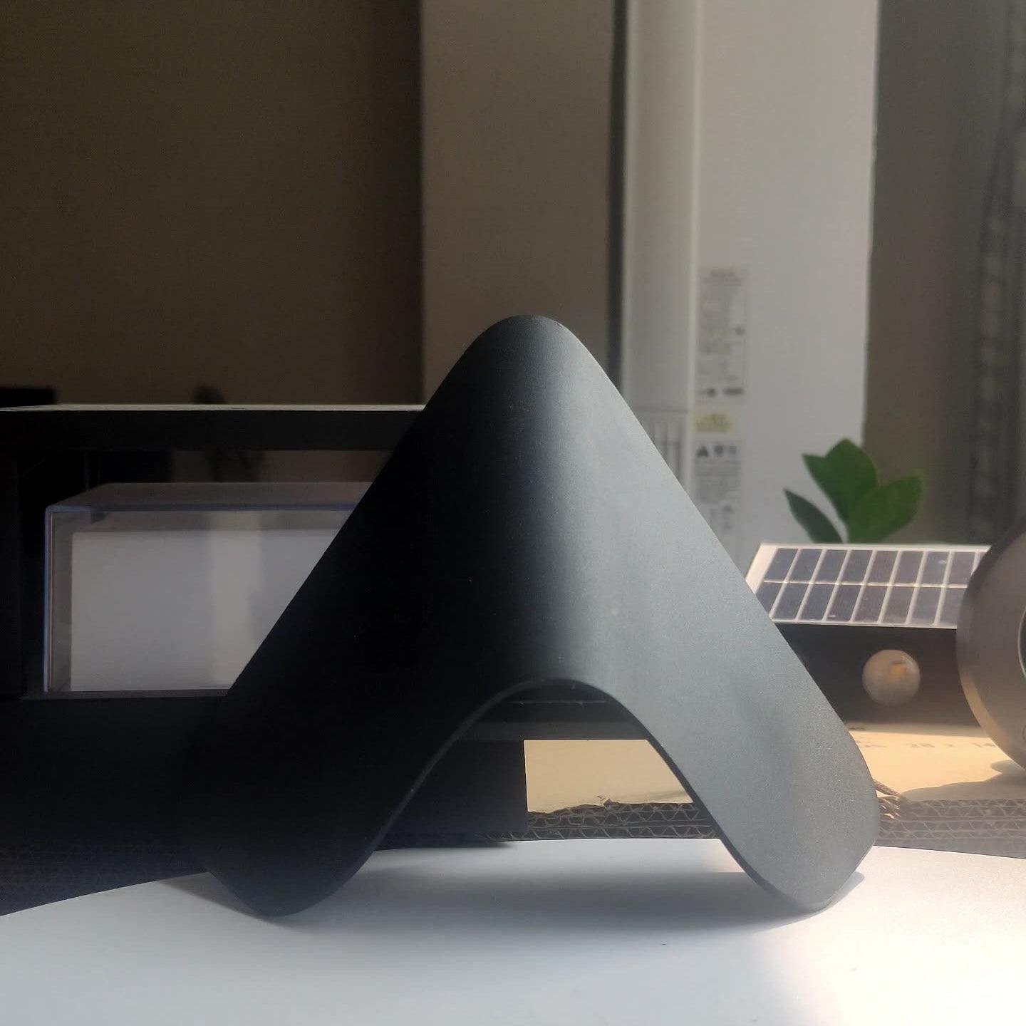 Contemporary Scandinavian Triangle PC Aluminum LED Outdoor Wall Sconce Lamp For Garden