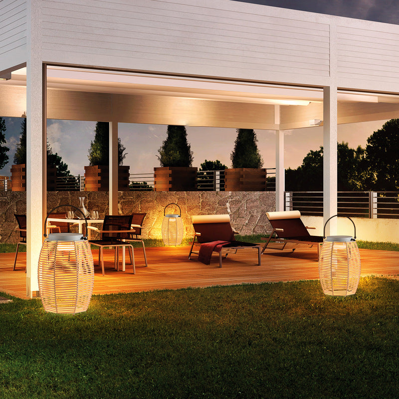 Traditional Farmhouse Solar Rechargeable Waterproof Weaving Imitation Rattan Iron Handheld Lantern Column LED Outdoor Light Landscape Lighting For Garden